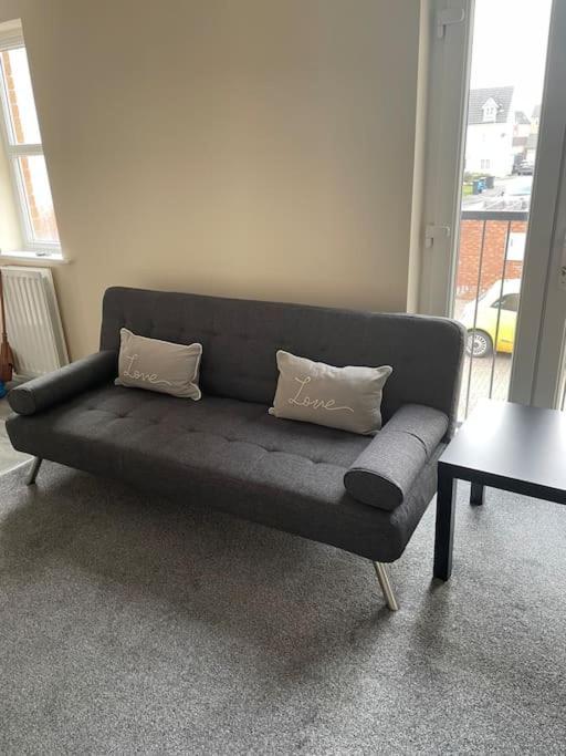 Lovely 1 Bedroom Studio Apartment - Merthyr Tydfil Εξωτερικό φωτογραφία