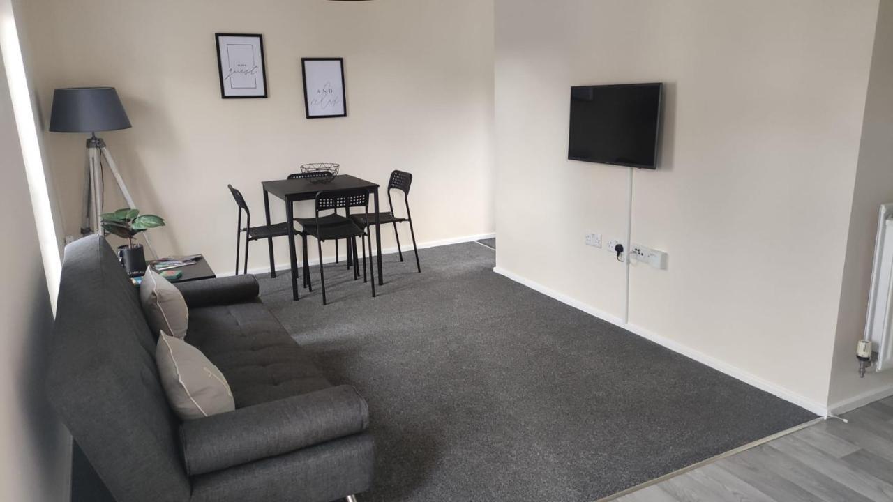 Lovely 1 Bedroom Studio Apartment - Merthyr Tydfil Εξωτερικό φωτογραφία